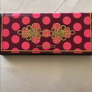 Mac Cosmetics pallet